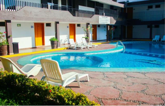 Hotel Gina Tecoman Exterior photo