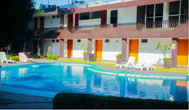 Hotel Gina Tecoman Exterior photo